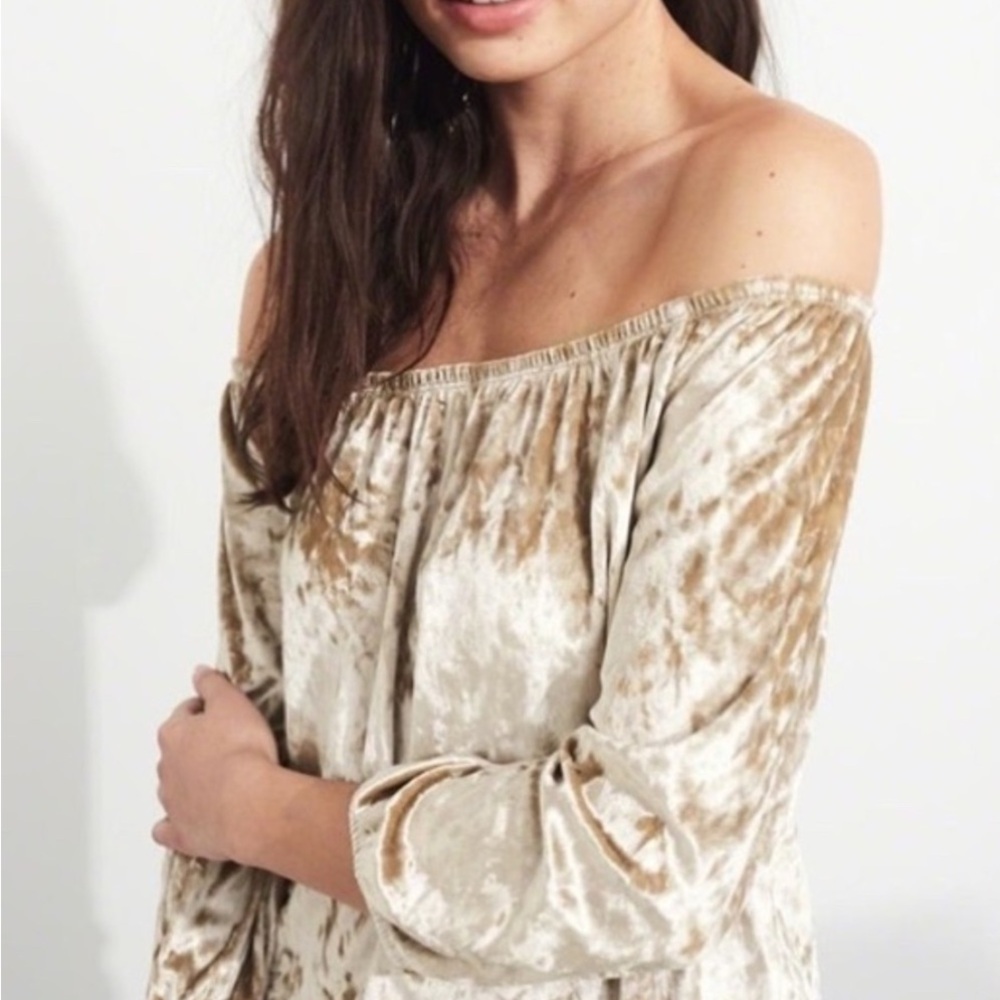 Hollister Crushed Velvet Off-Shoulder Blouse - Cream and Gold WORN ONCE